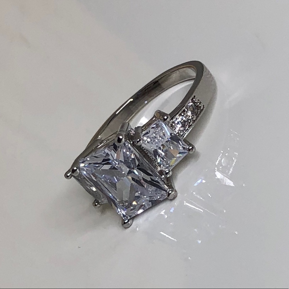 3ct princess cut tri stone AAA CZ engagement ring - Picture 5 of 8